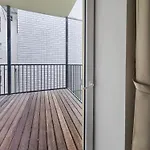 Elegant 3-Bedroom Getaway With Balcony For Groups Up To 7