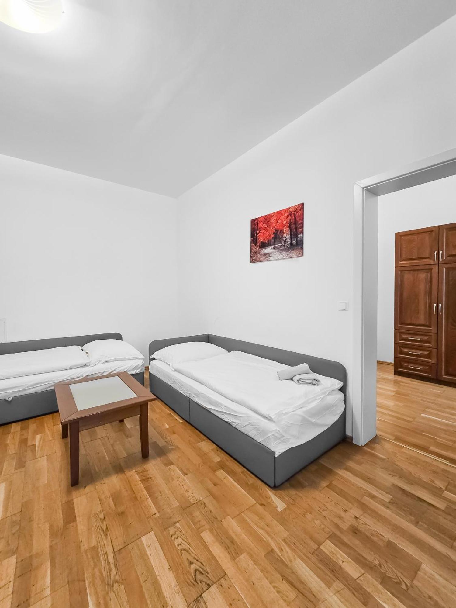 Elegant 3-bedroom Getaway With Balcony For Groups Up To 7 Apartment Wien